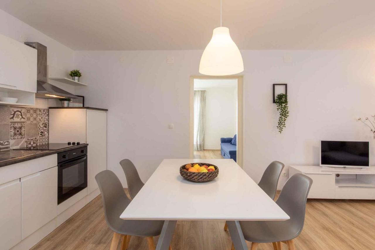 Apartments In Njivice/Insel Krk 34038 Dış mekan fotoğraf